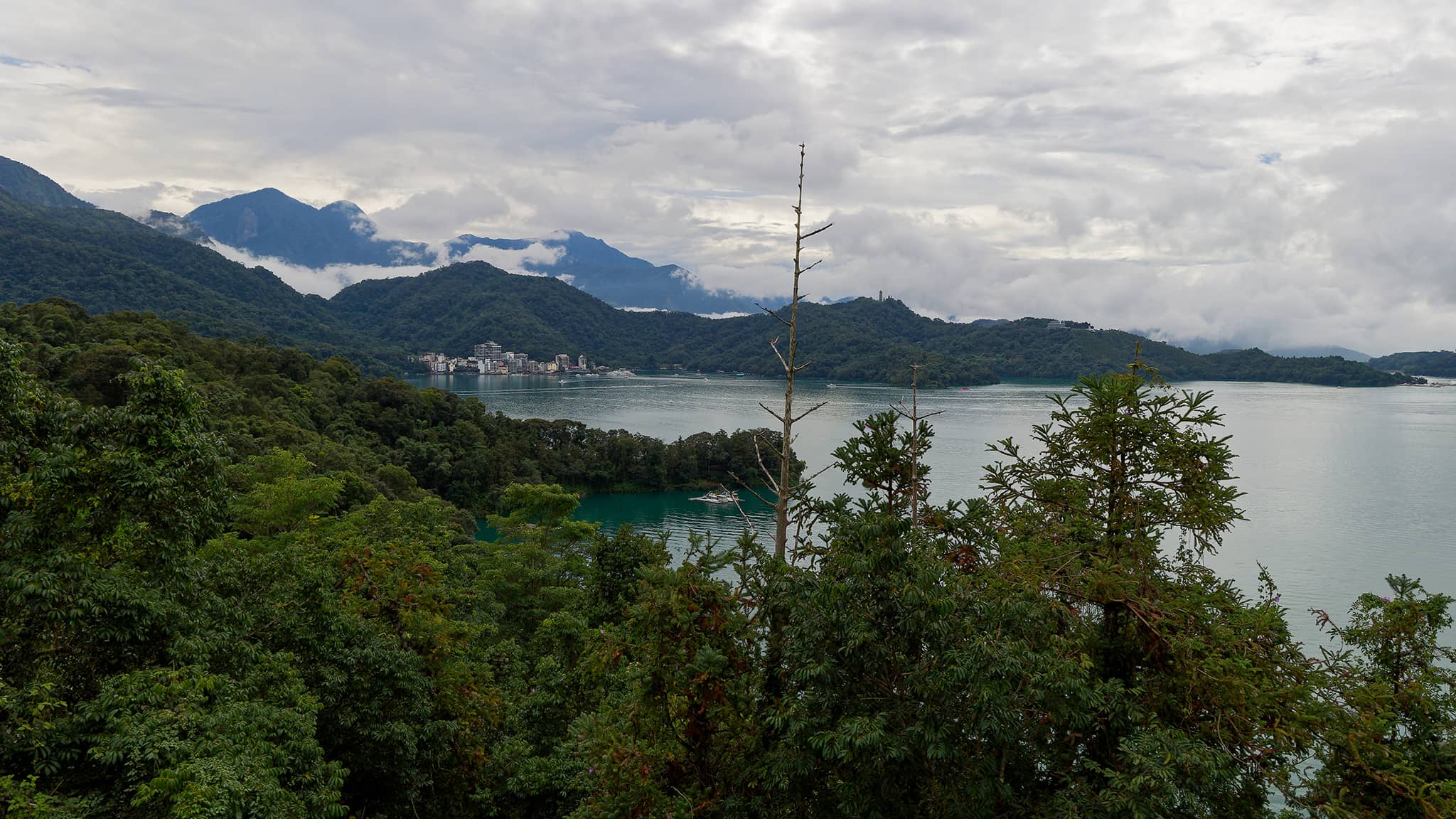 04 - Sun Moon Lake (16).jpg